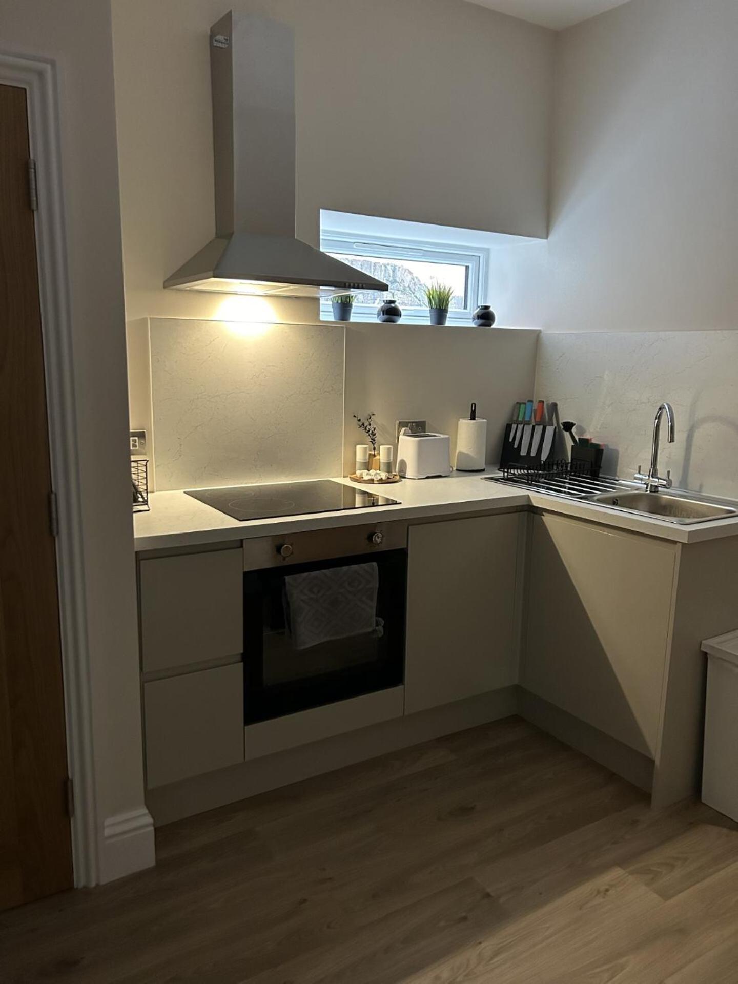 Treetop View Cosy Getaway In Eastbourne, Free Parking, Short And Long Stays, Chambre photo